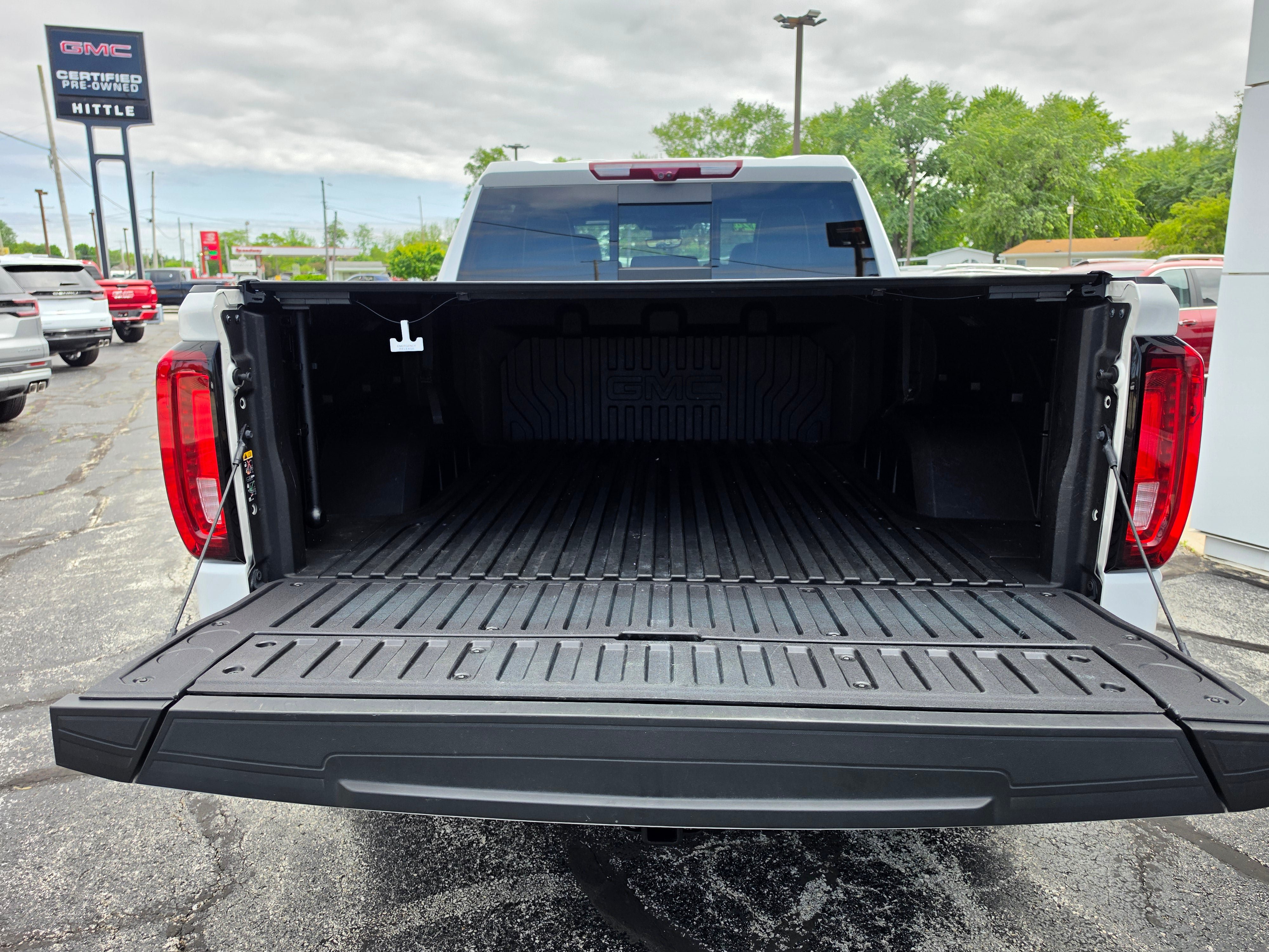 Used 2024 GMC Sierra 1500 Denali Ultimate AWD/4WD image 6