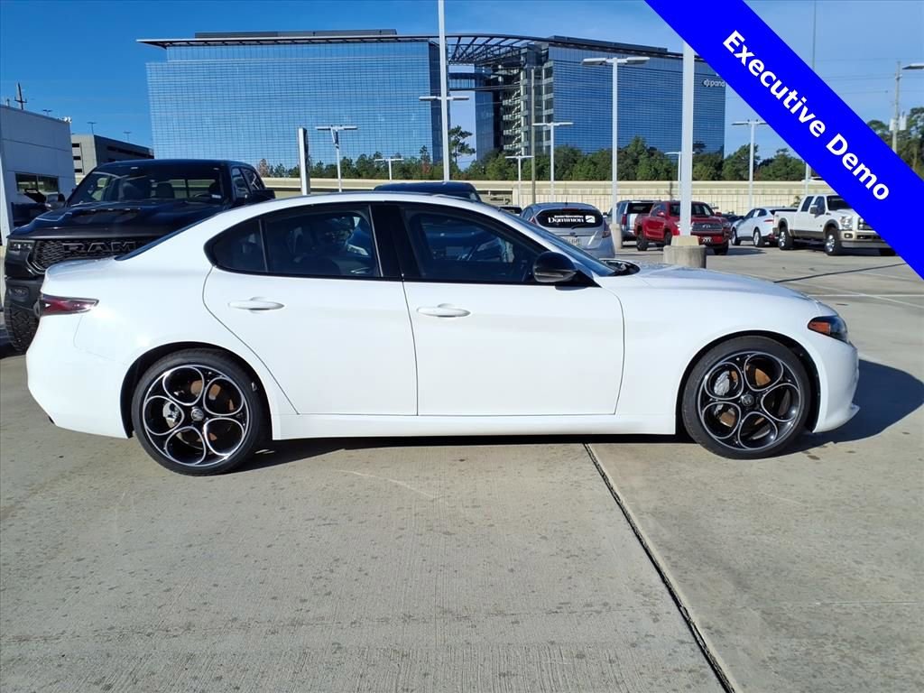 New 2025 Alfa Romeo Giulia w/ Driving Assist Package RWD image 5