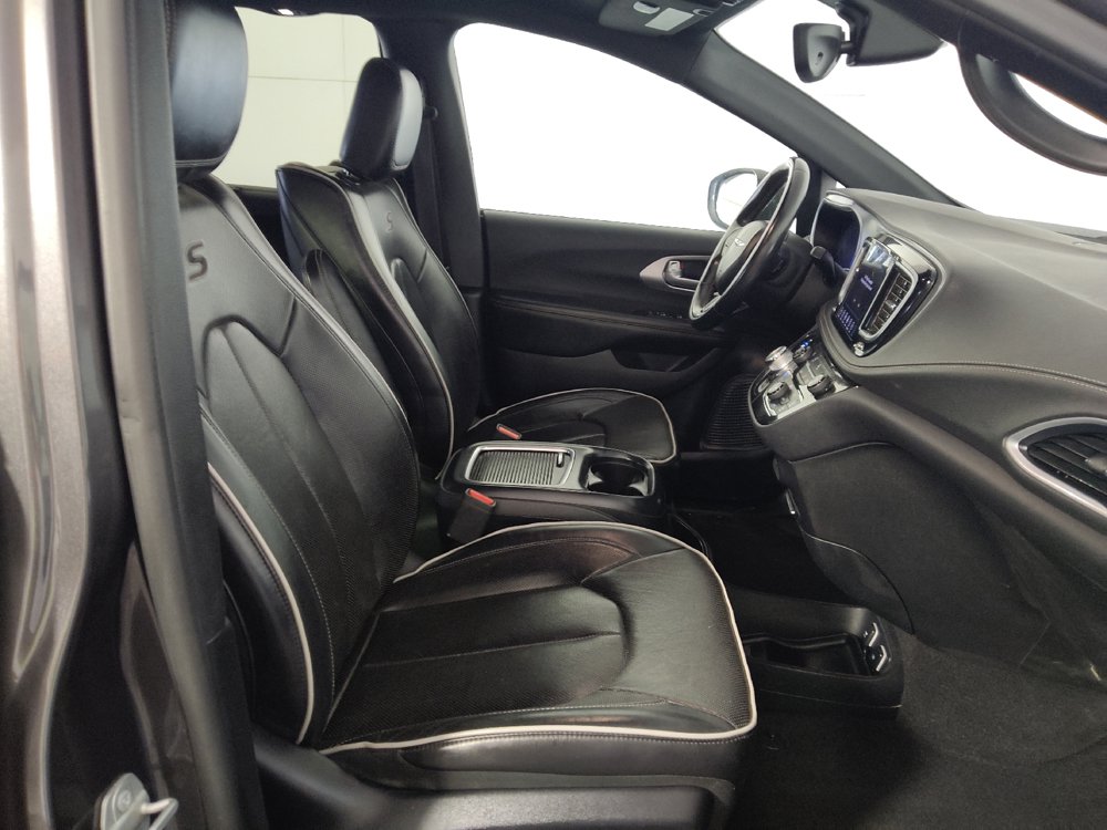 Used 2018 Chrysler Pacifica Limited w/ S Appearance Package FWD image 21
