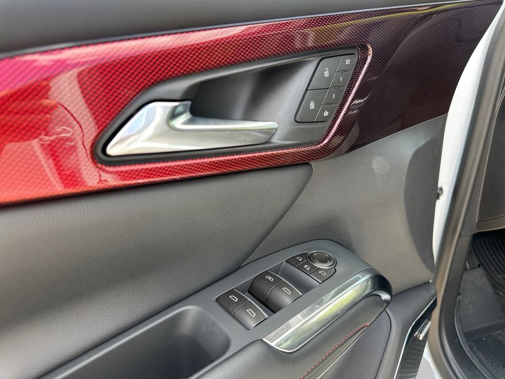 New 2026 Chevrolet Traverse RS w/ LPO, Floor Liner Package AWD/4WD image 15