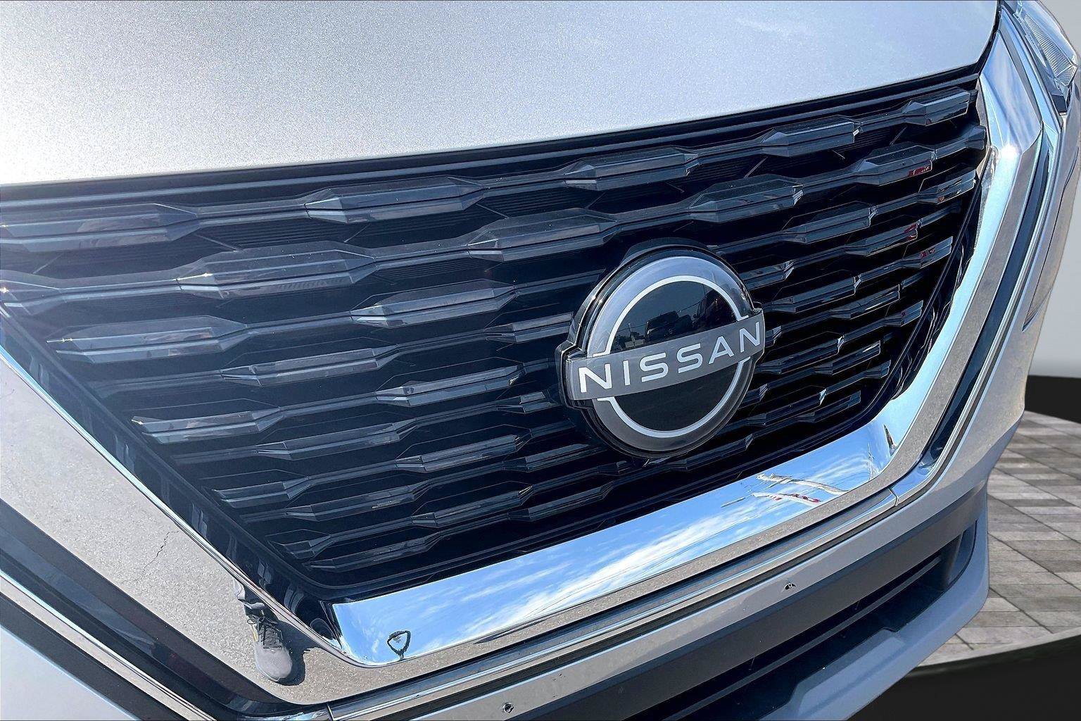 Certified 2023 Nissan Rogue SV FWD image 28