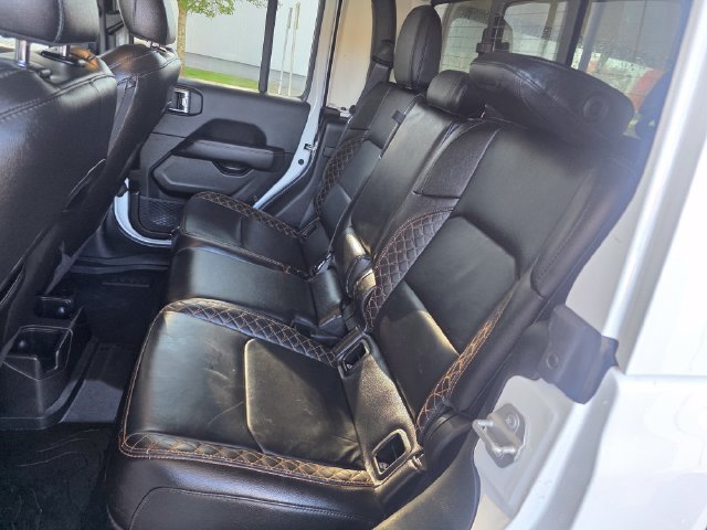 Used 2023 Jeep Gladiator Overland AWD/4WD image 19