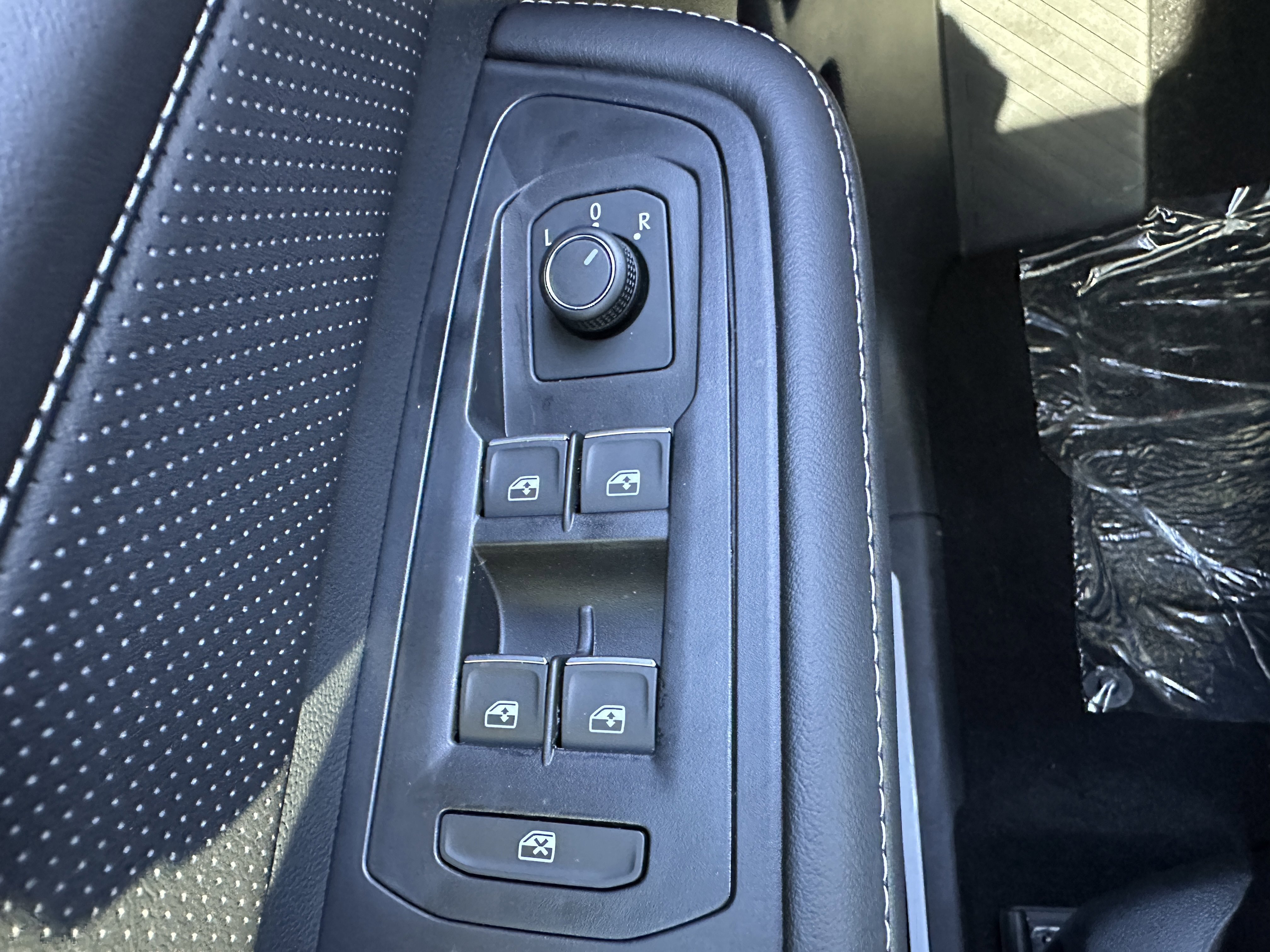 New 2026 Volkswagen Atlas SEL image 15