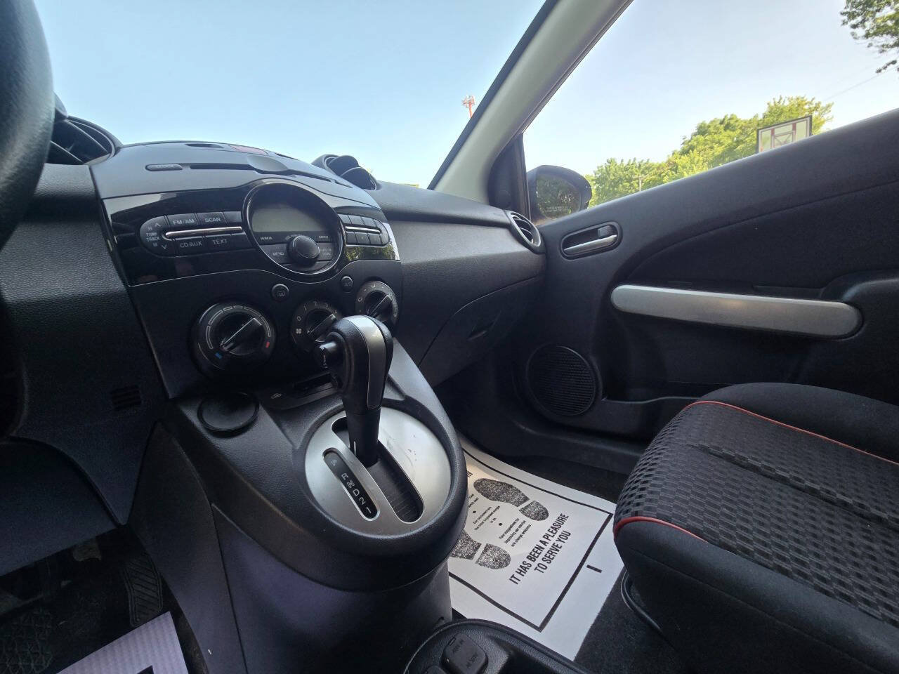 Used 2012 MAZDA MAZDA2 Touring FWD image 21
