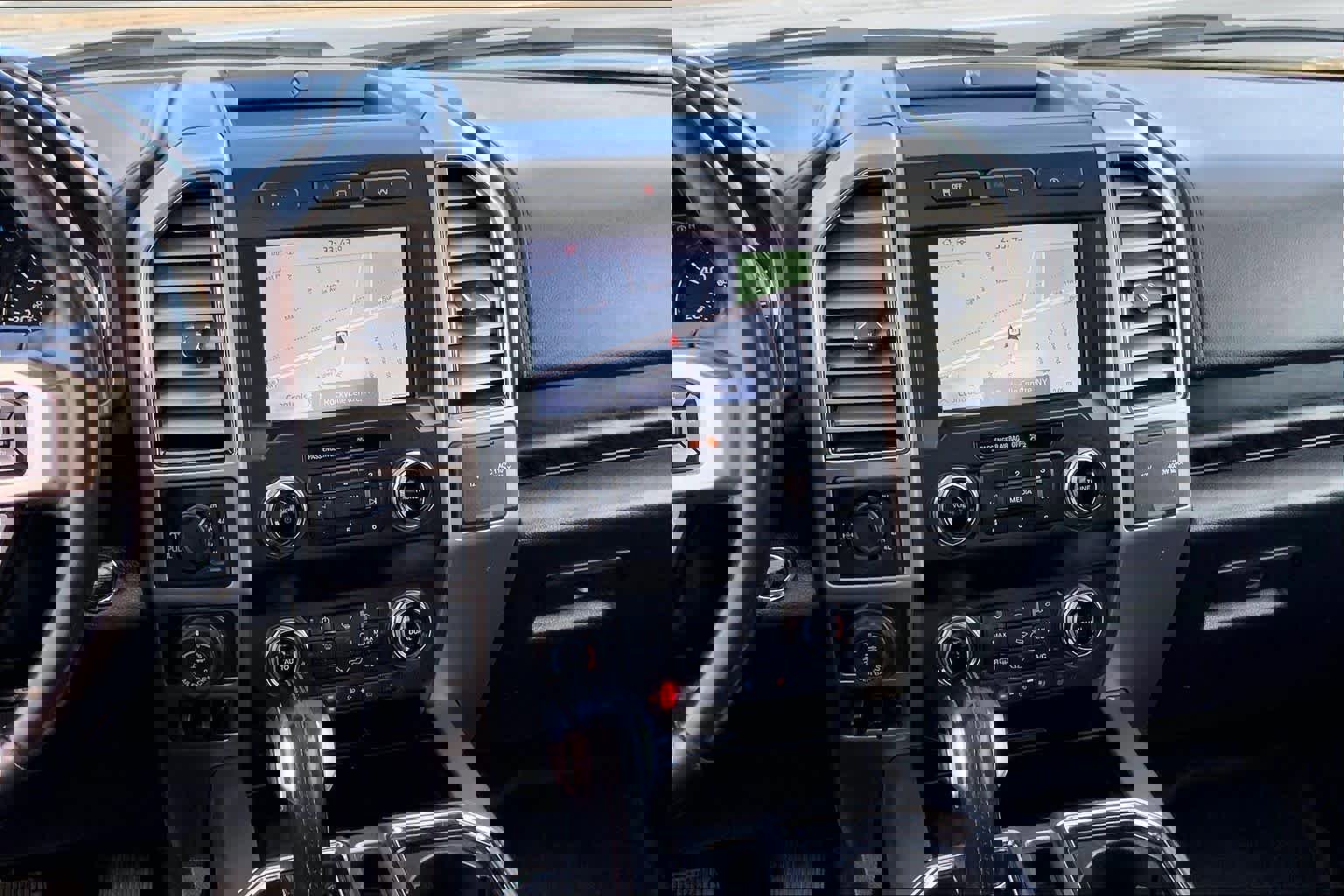 Used 2020 Ford F150 Platinum w/ Equipment Group 701A Luxury image 7