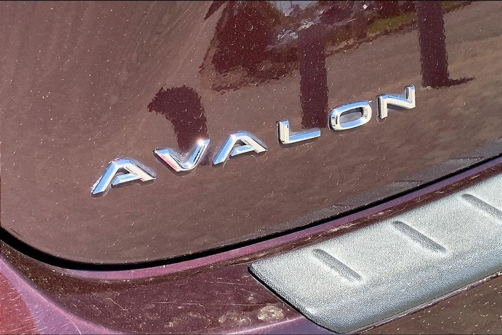 Used 2015 Toyota Avalon Limited w/ Technology Package image 23