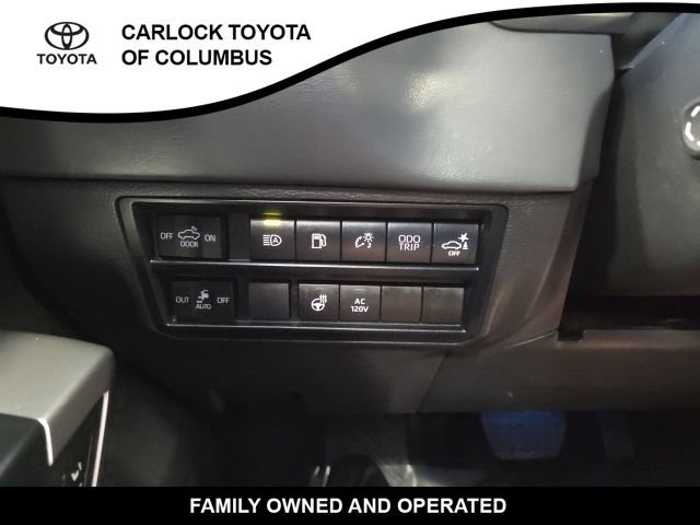 Used 2024 Toyota Tundra Platinum AWD/4WD image 26