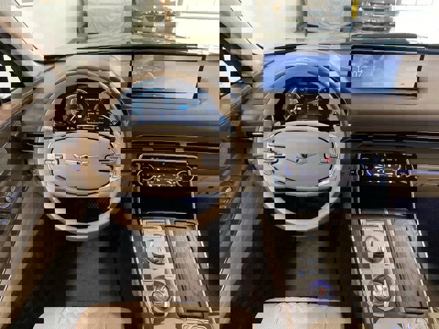 Used 2023 Genesis GV80 3.5T image 12