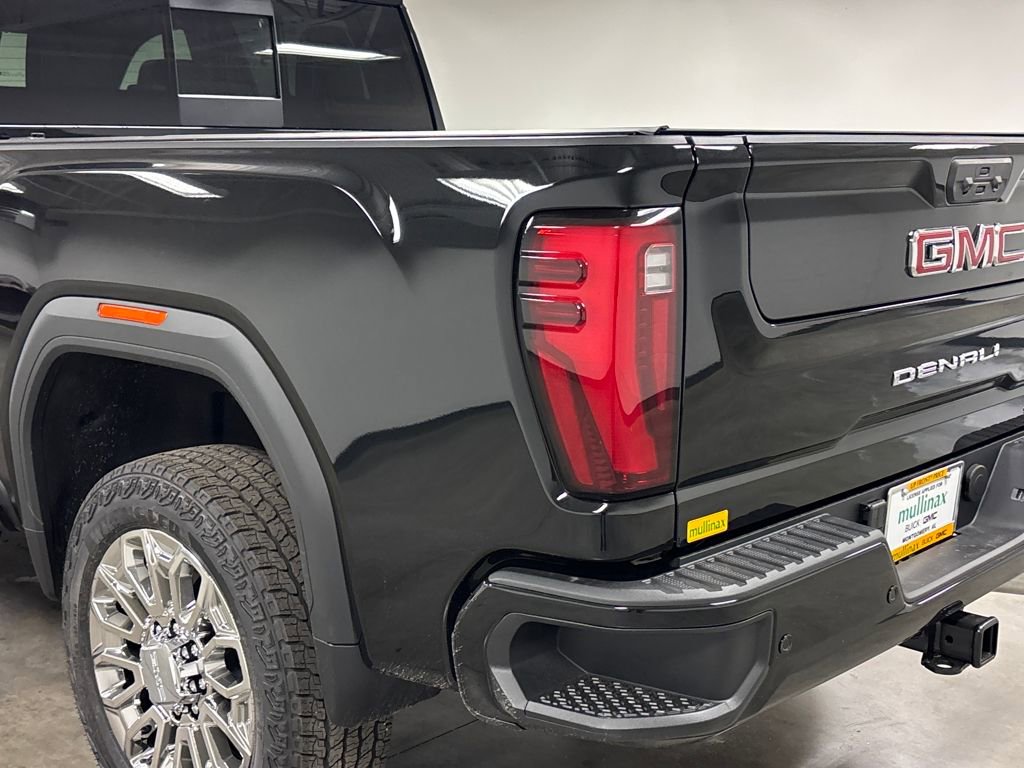 New 2026 GMC Sierra 2500 Denali w/ Denali Reserve Package AWD/4WD image 14
