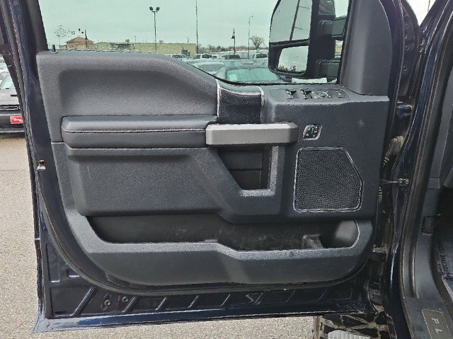 Used 2022 Ford F250 Platinum image 6