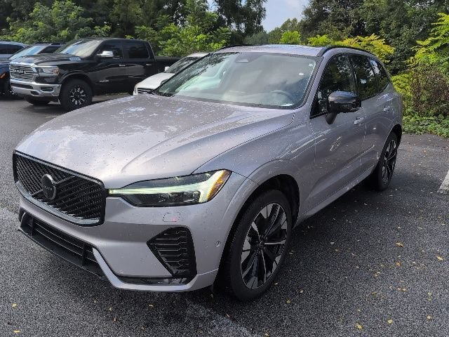 Used 2026 Volvo XC60 B5 Plus AWD/4WD image 3