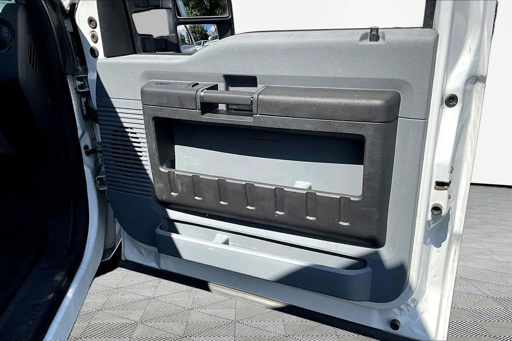 Used 2015 Ford F350 XL w/ Power Equipment Group image 12