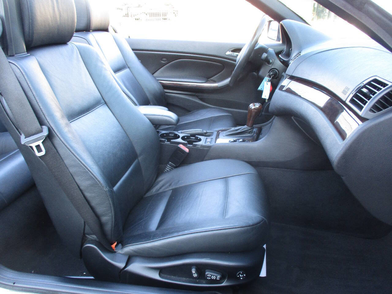 Used 2004 BMW 330Ci Convertible image 19