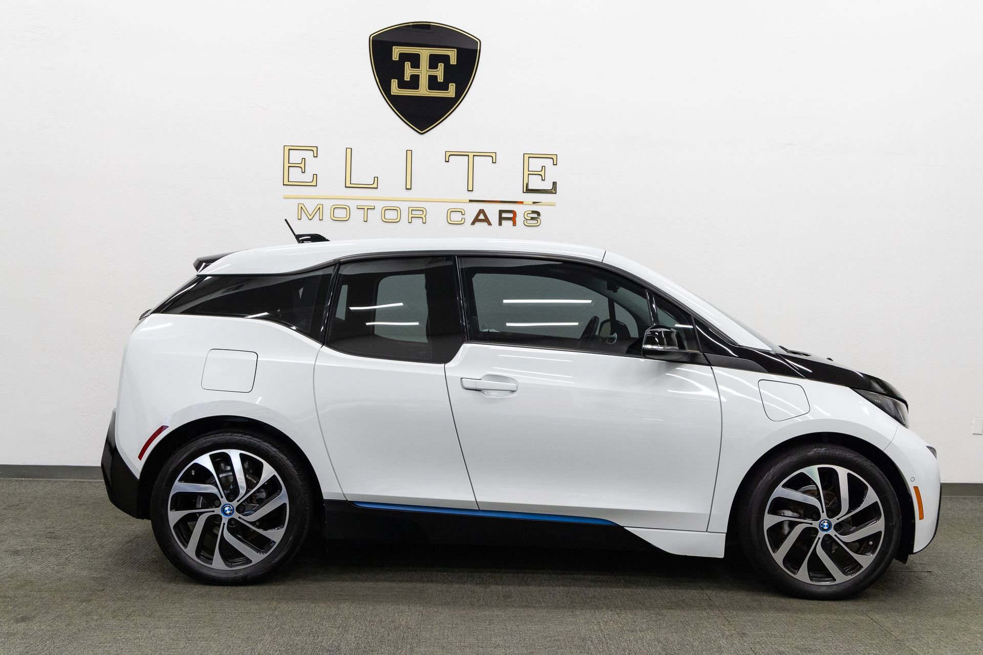 Used 2015 BMW i3 w/ Range Extender image 10