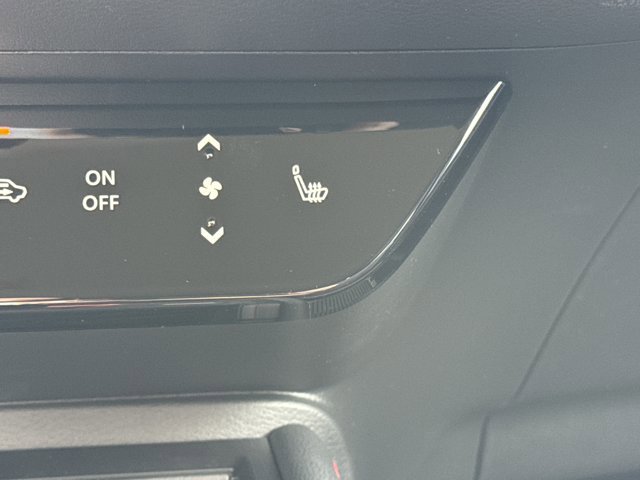 New 2026 Nissan Kicks SR w/ SR Premium Package image 15