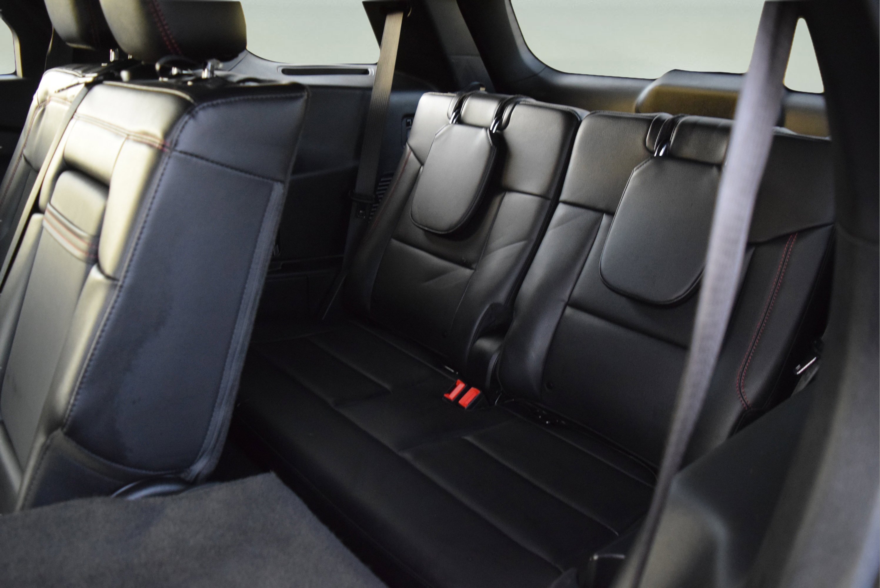 Certified 2023 Ford Explorer ST-Line image 8