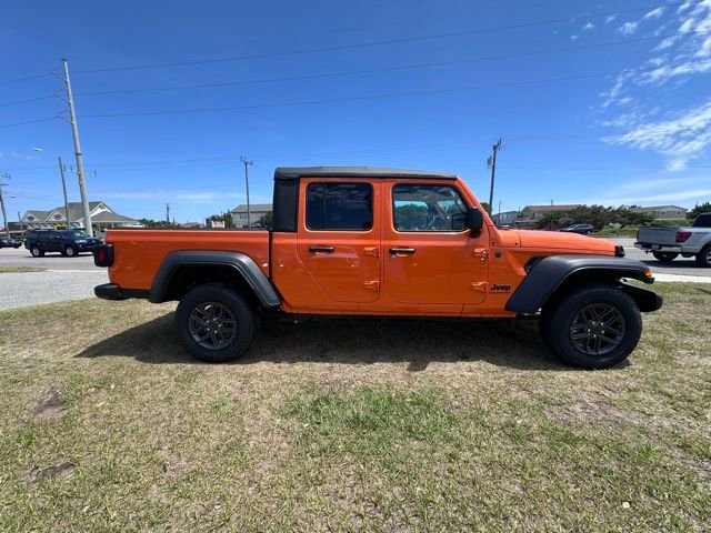 New 2025 Jeep Gladiator Sport AWD/4WD image 8