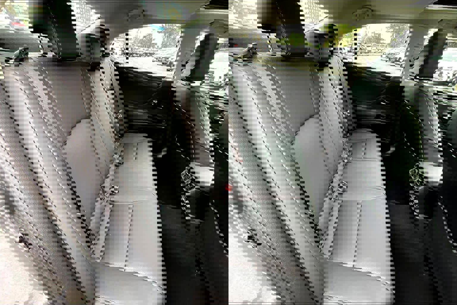 Used 2025 Lexus ES 350 w/ Premium Package image 19