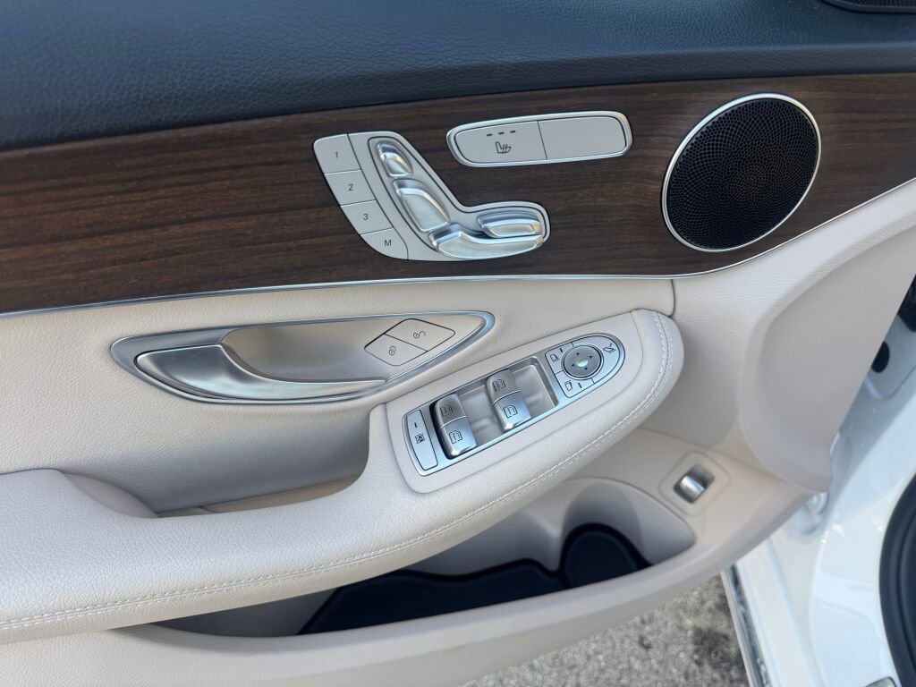 Certified 2020 Mercedes-Benz C 300 4MATIC Sedan image 10