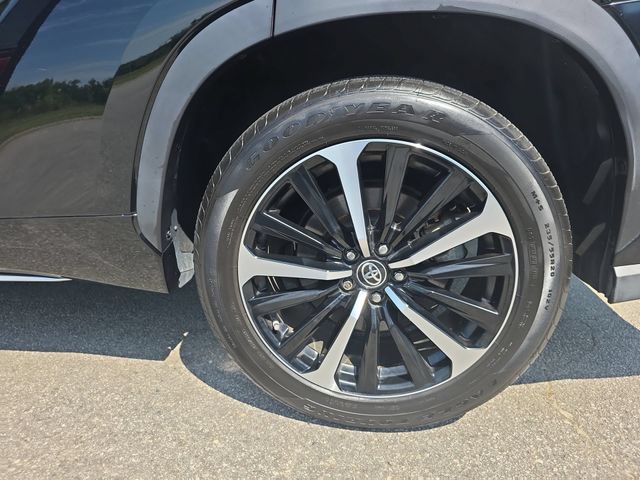 Used 2021 Toyota Highlander XSE FWD image 34