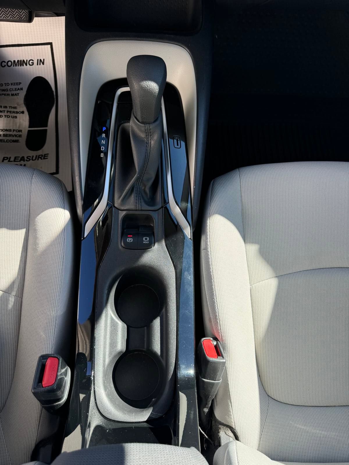 Used 2022 Toyota Corolla LE image 12