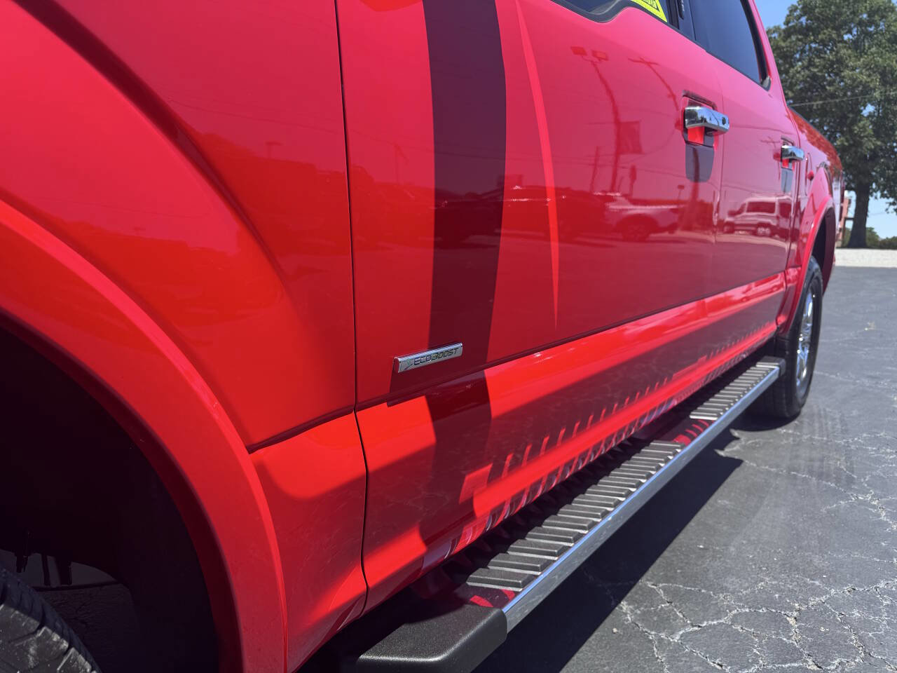 Used 2016 Ford F150 Lariat w/ Equipment Group 502A Luxury AWD/4WD image 16
