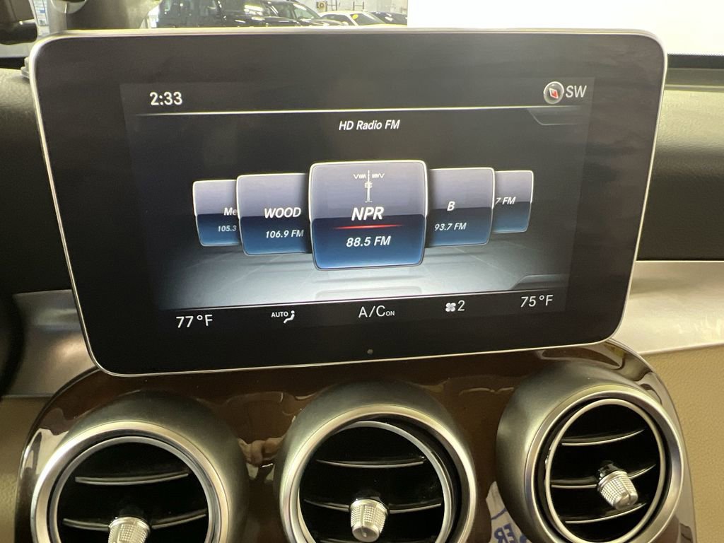Used 2019 Mercedes-Benz GLC 300 4MATIC image 14