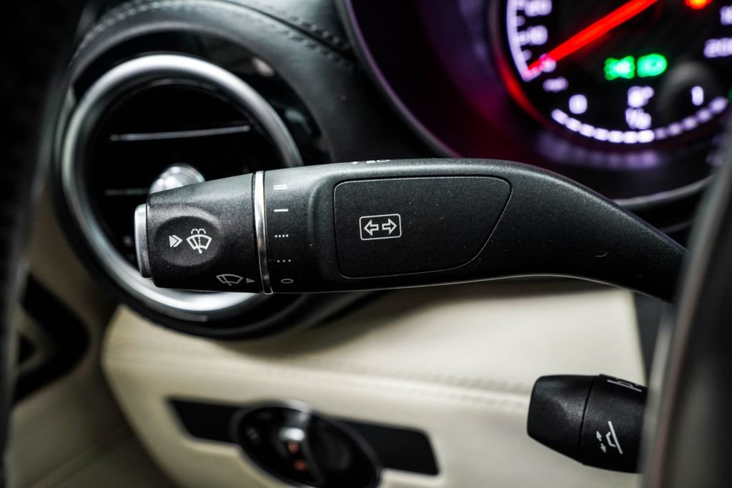 Used 2018 Mercedes-Benz AMG GT Roadster image 34
