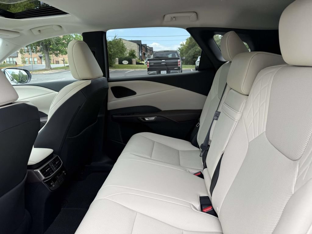 Used 2024 Lexus RX 350 Premium w/ Cold Area Package AWD/4WD image 17