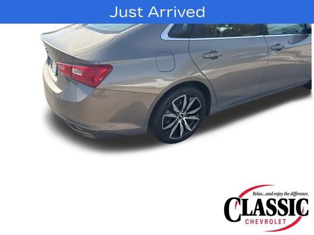 Used 2017 Chevrolet Malibu LT w/ Leather Package image 24