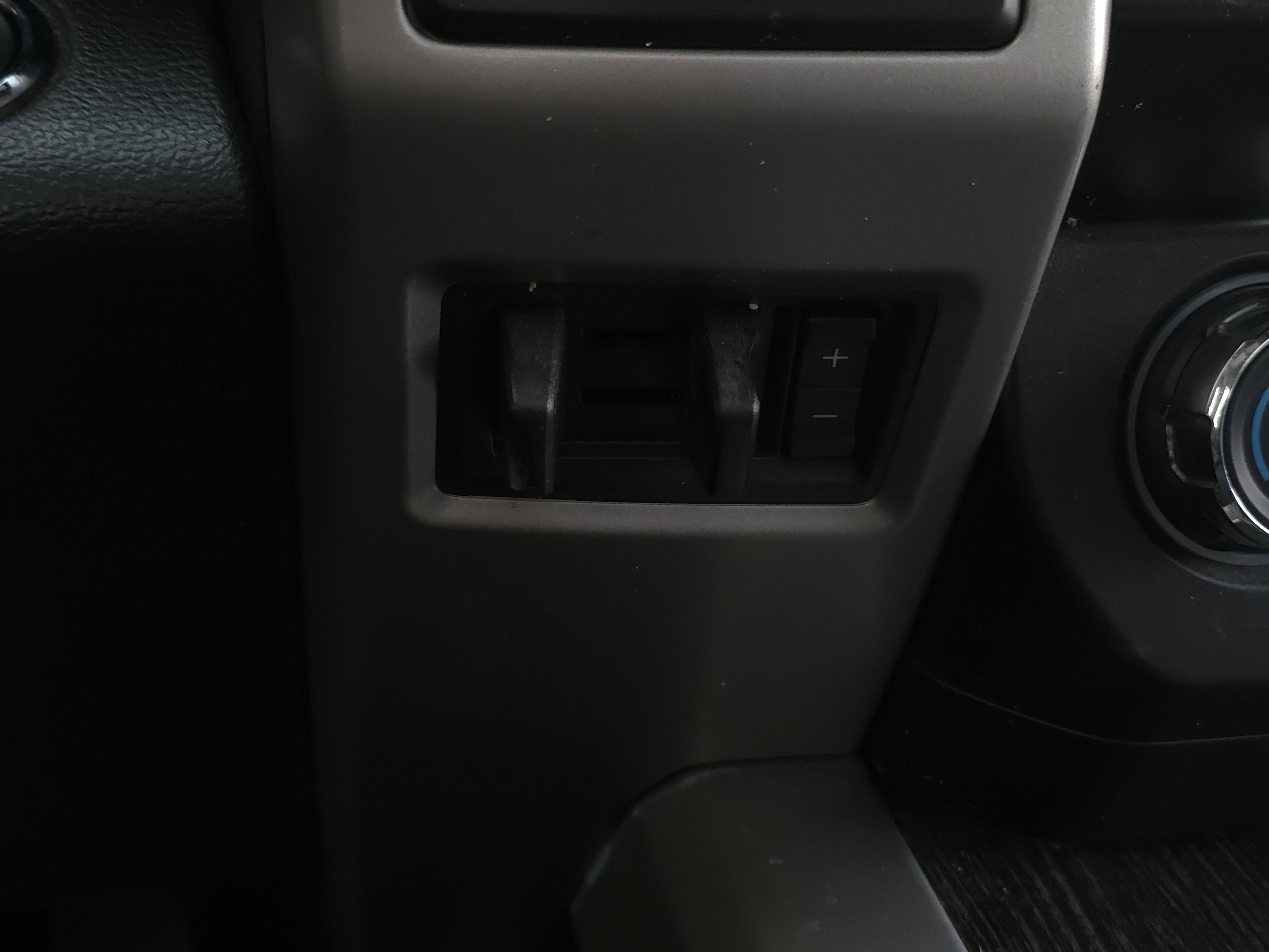 Used 2021 Ford F250 Lariat w/ Tremor Off-Road Package image 25