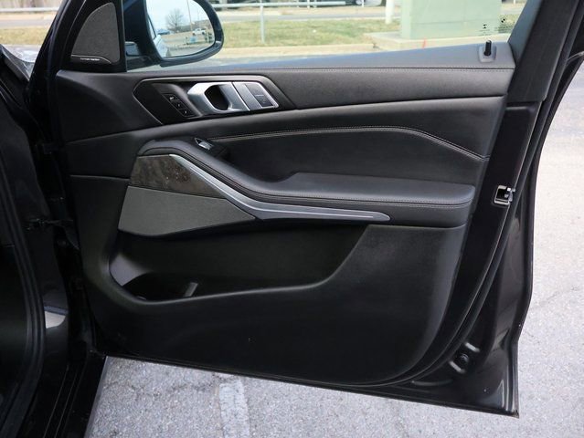 Used 2020 BMW X7 xDrive40i w/ Premium Package image 10