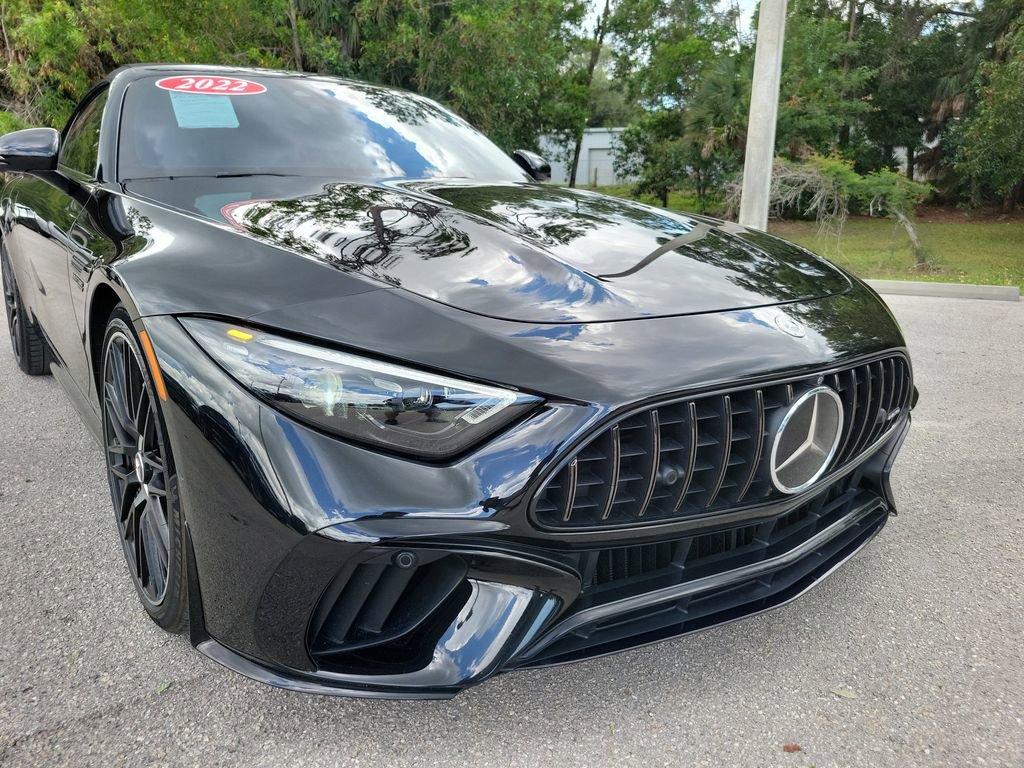 Used 2022 Mercedes-Benz SL 63 AMG 4MATIC w/ AMG Aerodynamic Package image 28