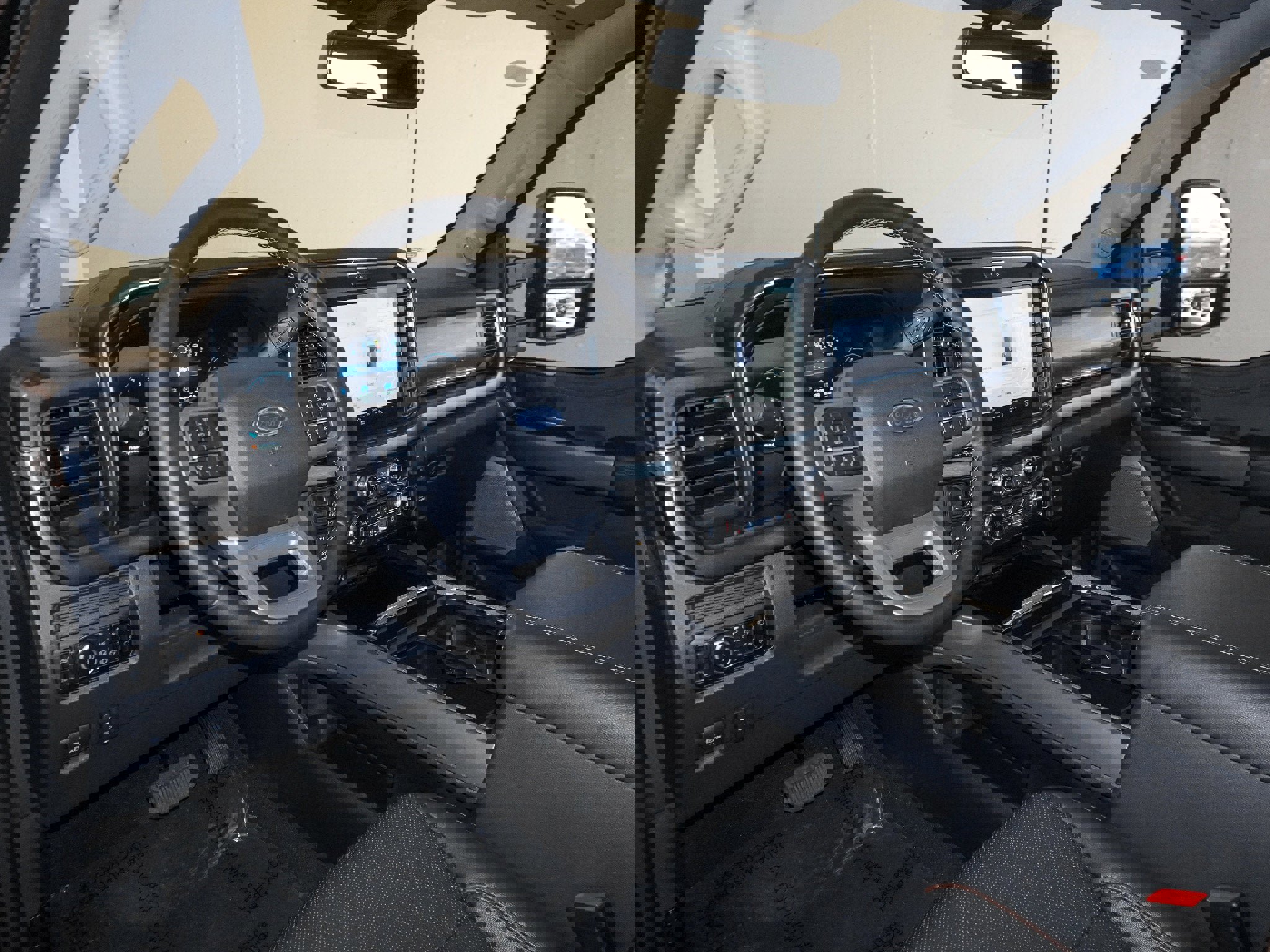 Used 2025 Ford F450 Lariat w/ Chrome Package image 21