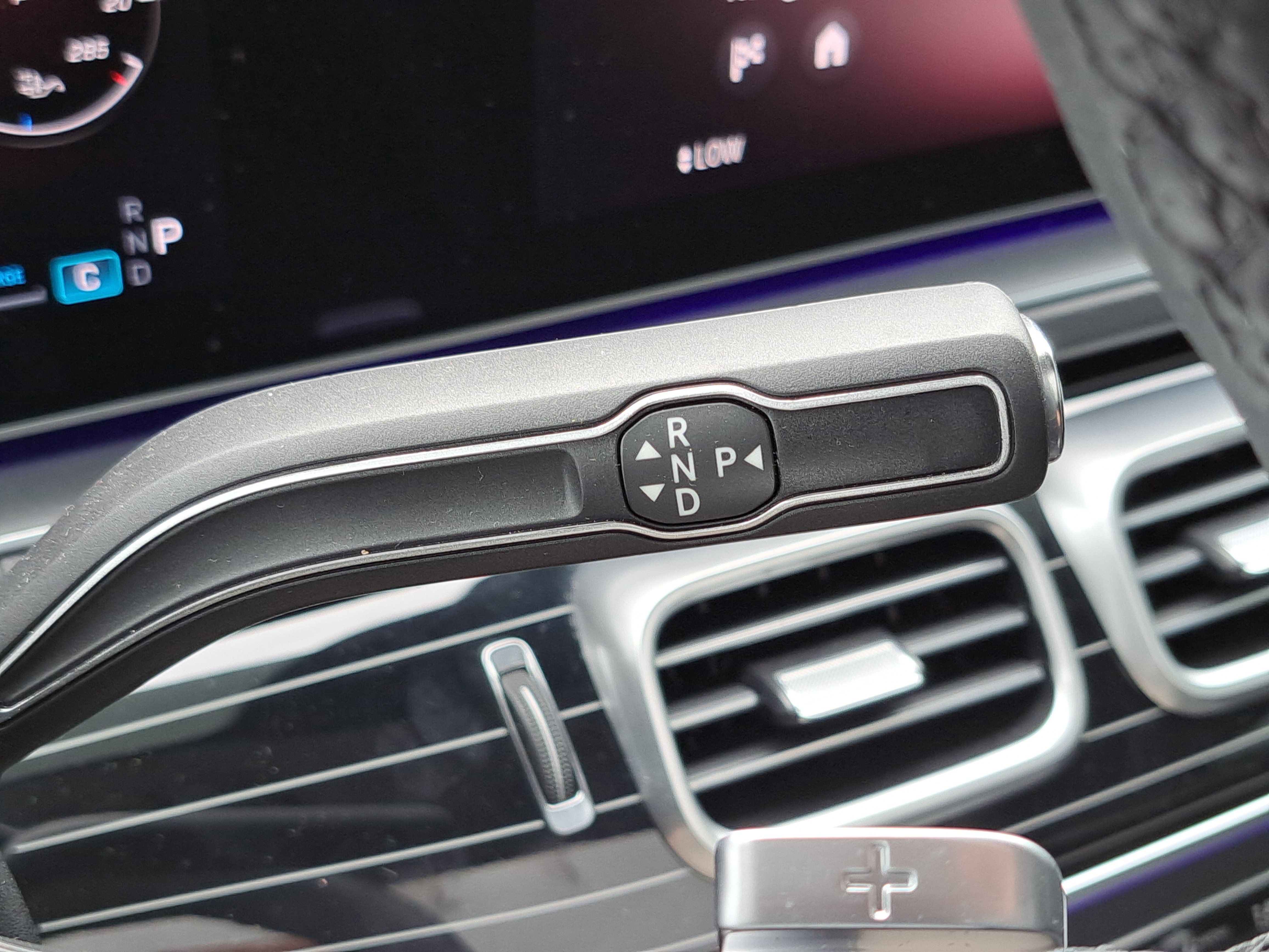 Used 2025 Mercedes-Benz GLS 450 4MATIC image 23