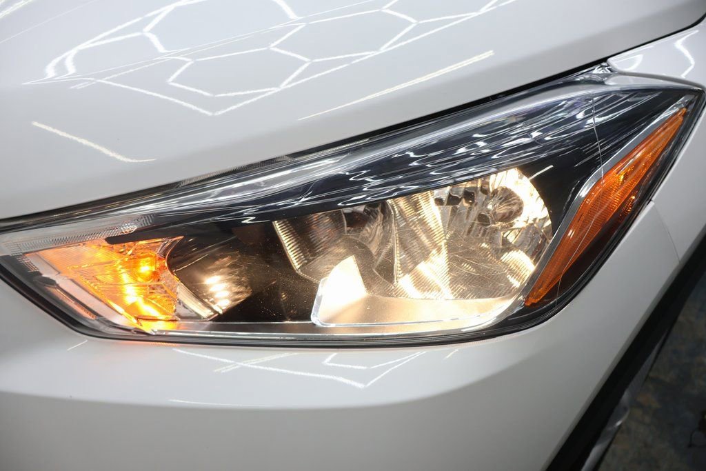 Used 2020 Nissan Kicks S image 25