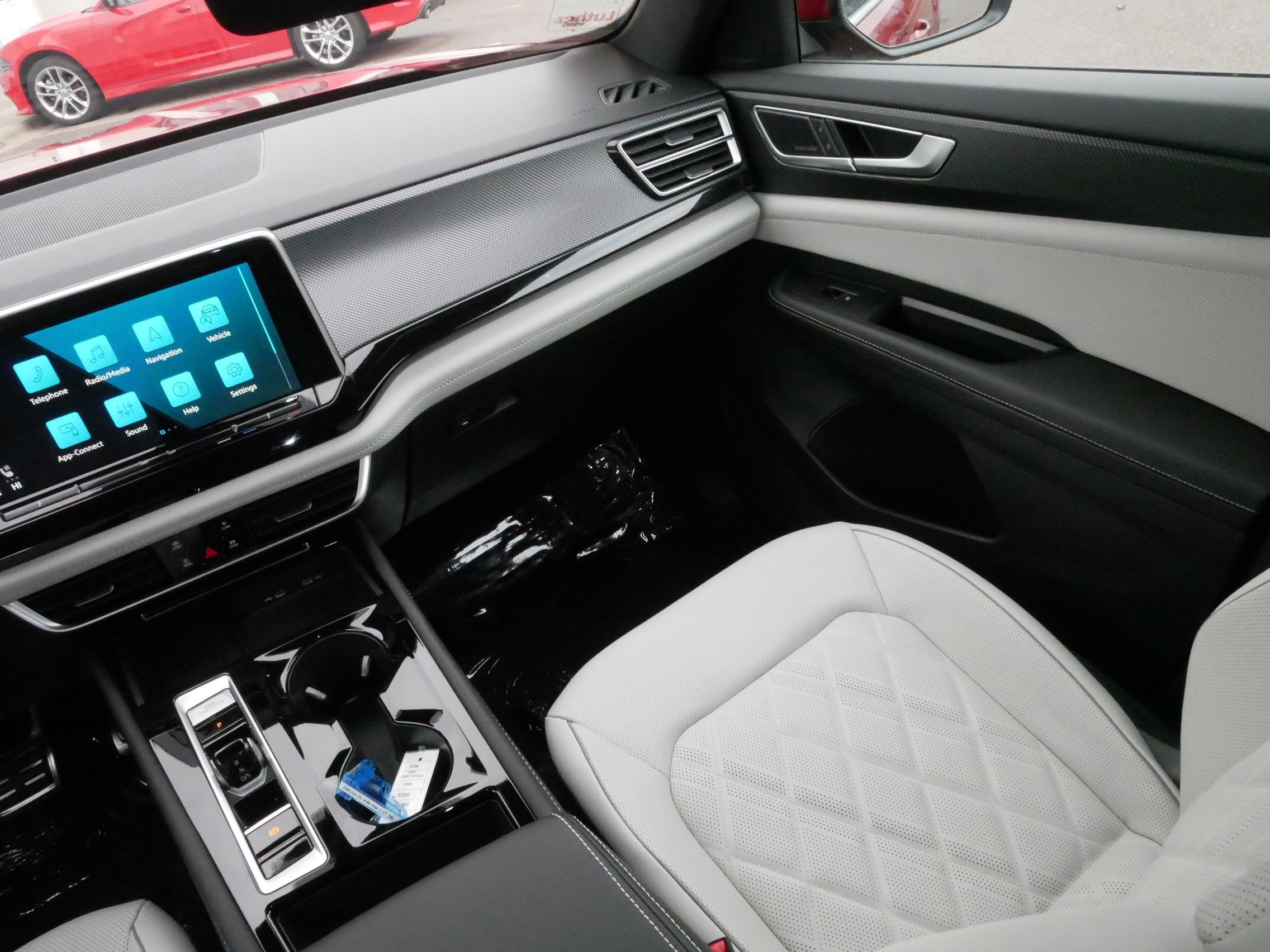 Certified 2025 Volkswagen Atlas Cross Sport SEL Premium R-Line image 11