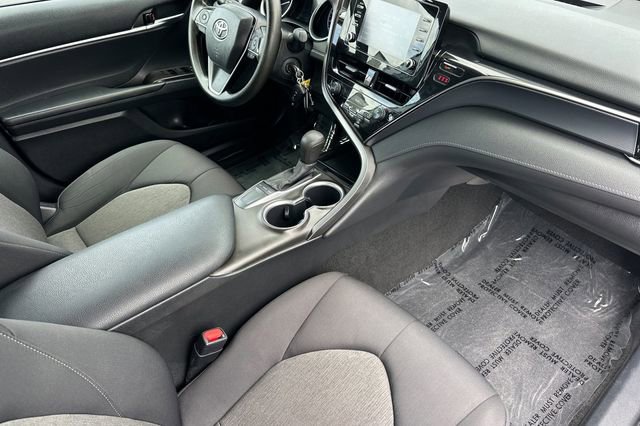 Used 2022 Toyota Camry LE FWD image 19
