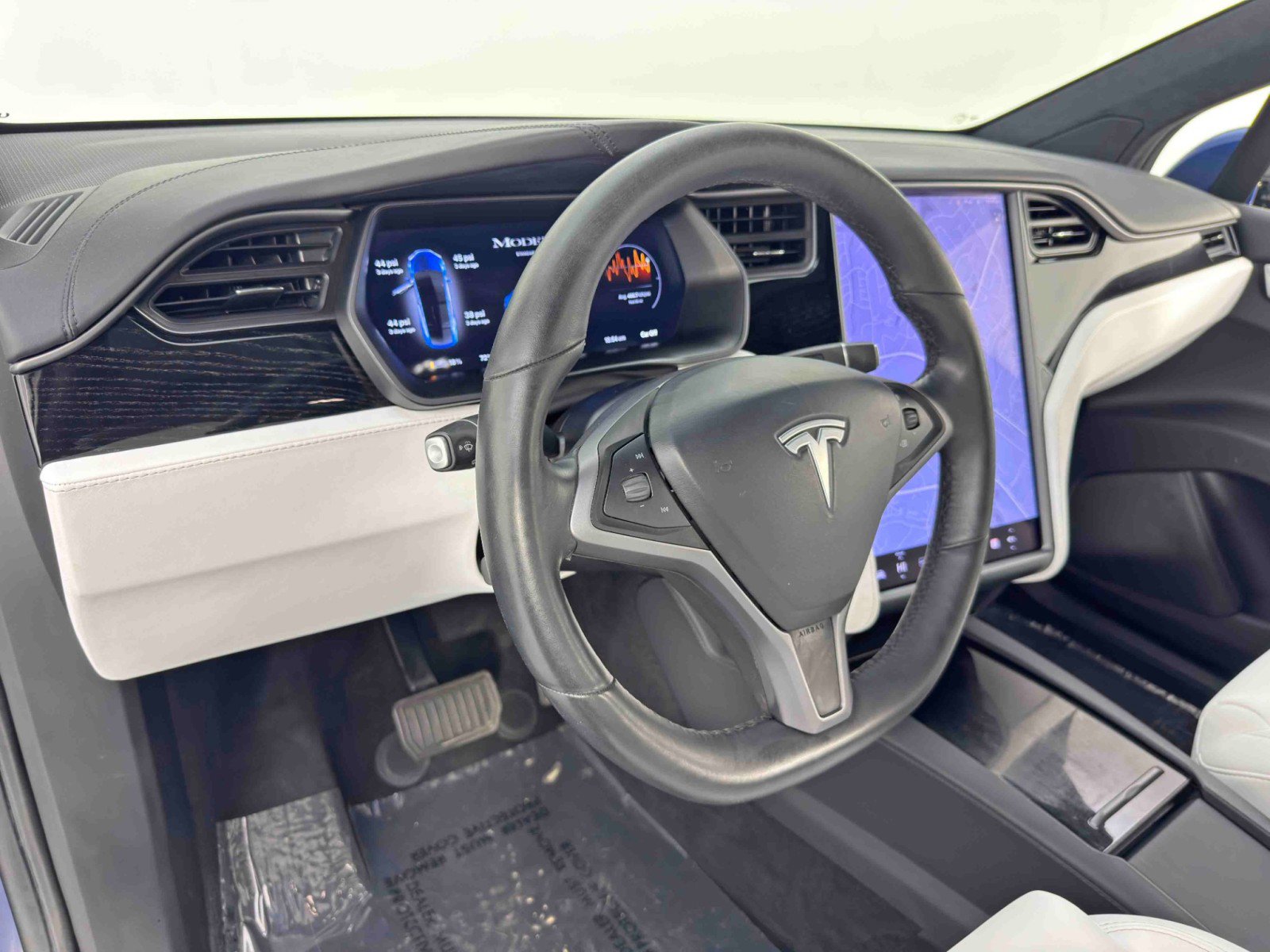 Used 2019 Tesla Model X 75D image 12