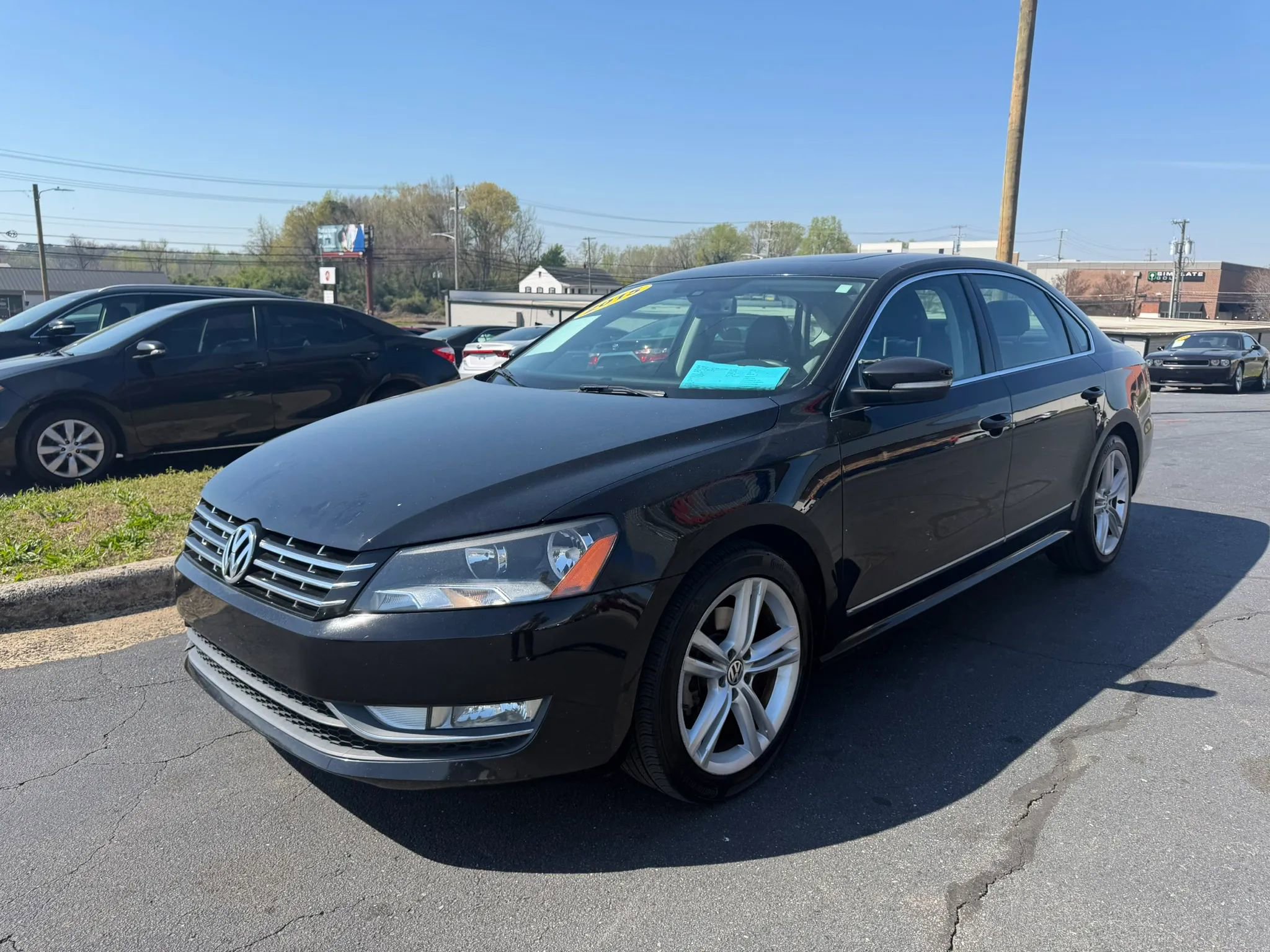 Used 2015 Volkswagen Passat TDI SEL Premium image 3