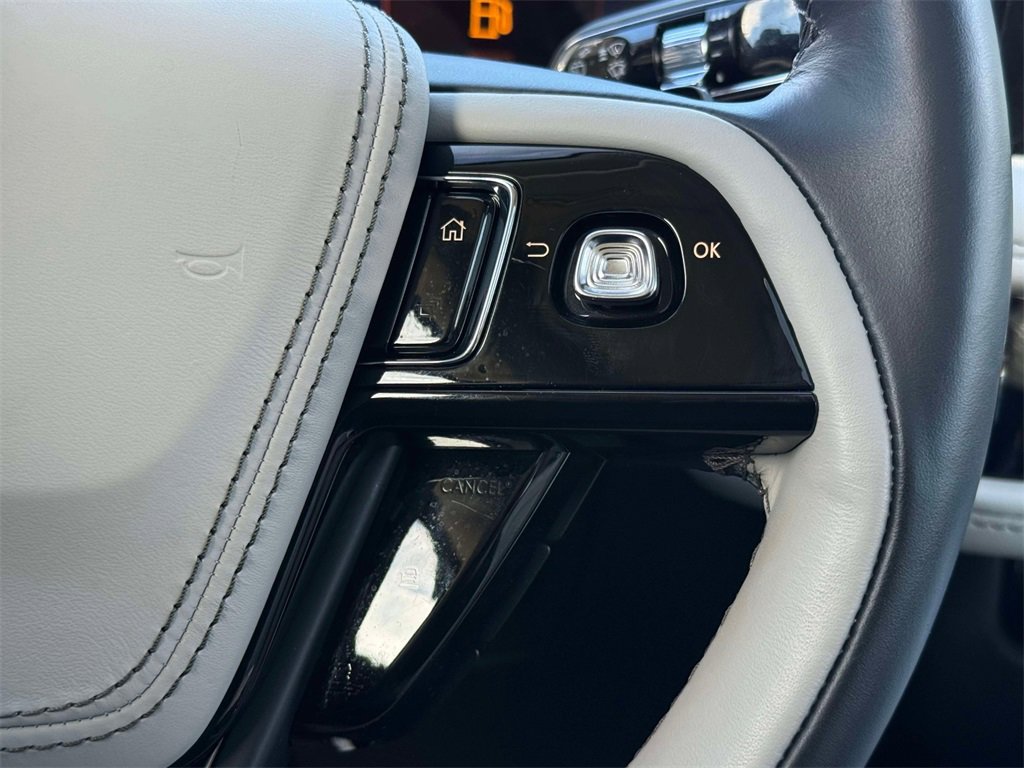 Used 2025 Lincoln Aviator Reserve image 35