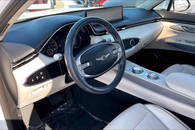 Used 2022 Genesis GV70 2.5T w/ Advanced Package image 13