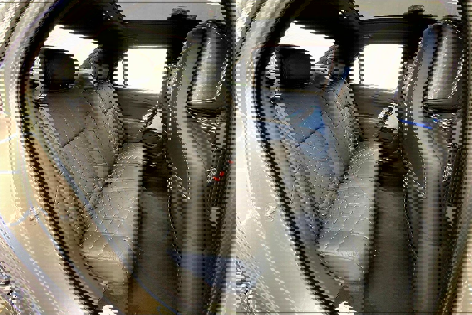 Used 2024 BMW i7 eDrive50 image 21