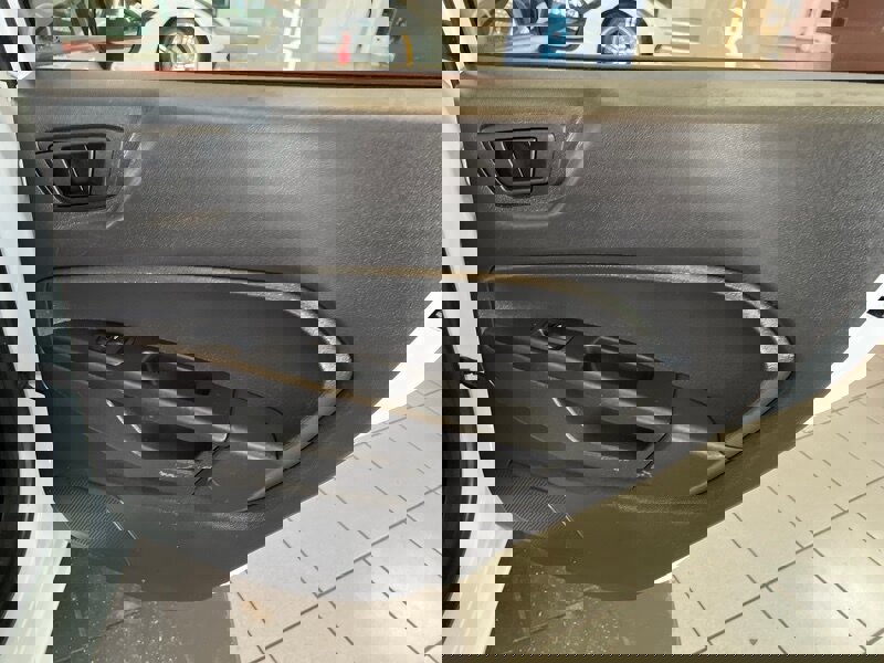 Used 2018 Ford Fiesta SE image 26