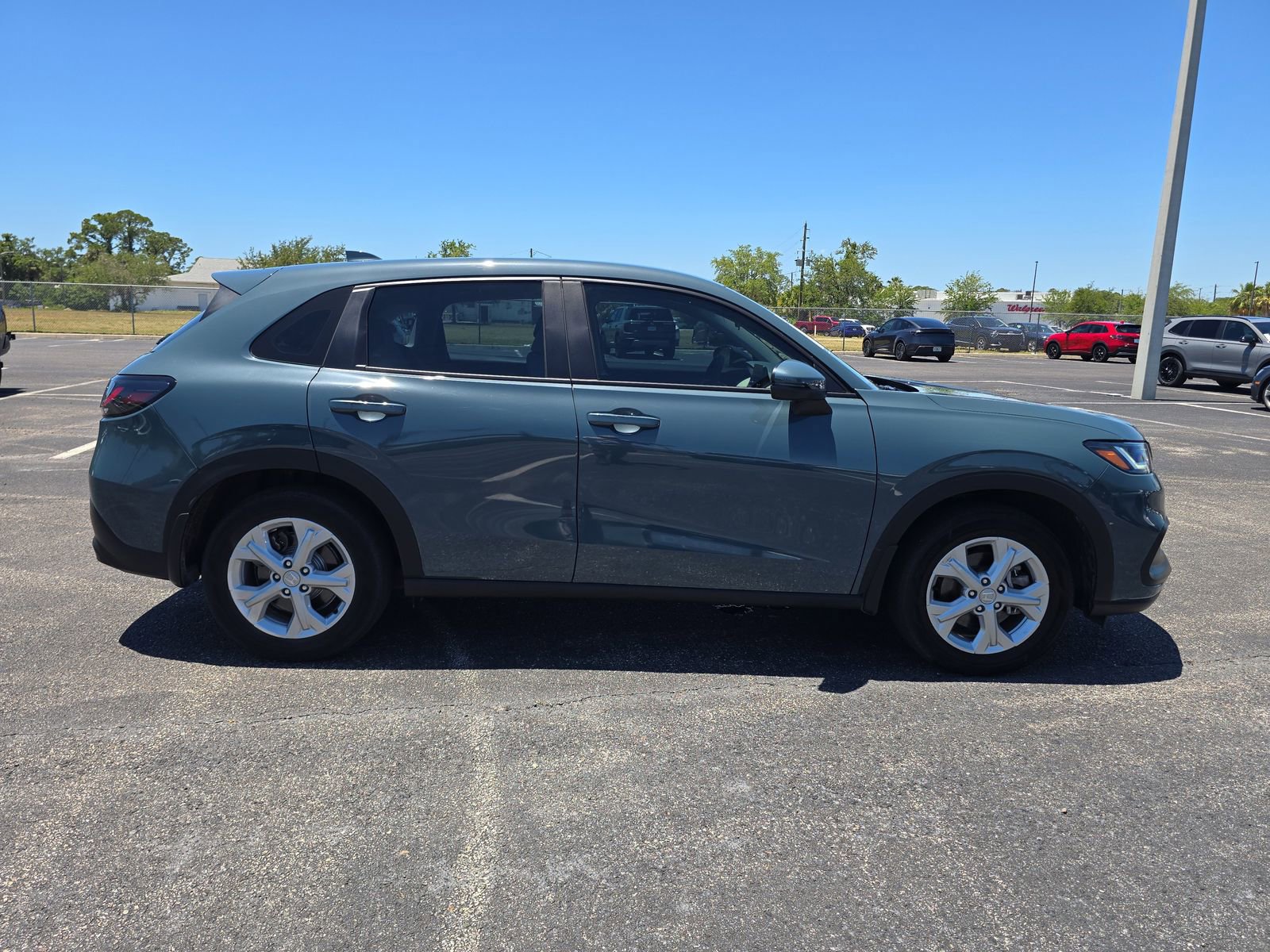 Certified 2025 Honda HR-V LX image 3