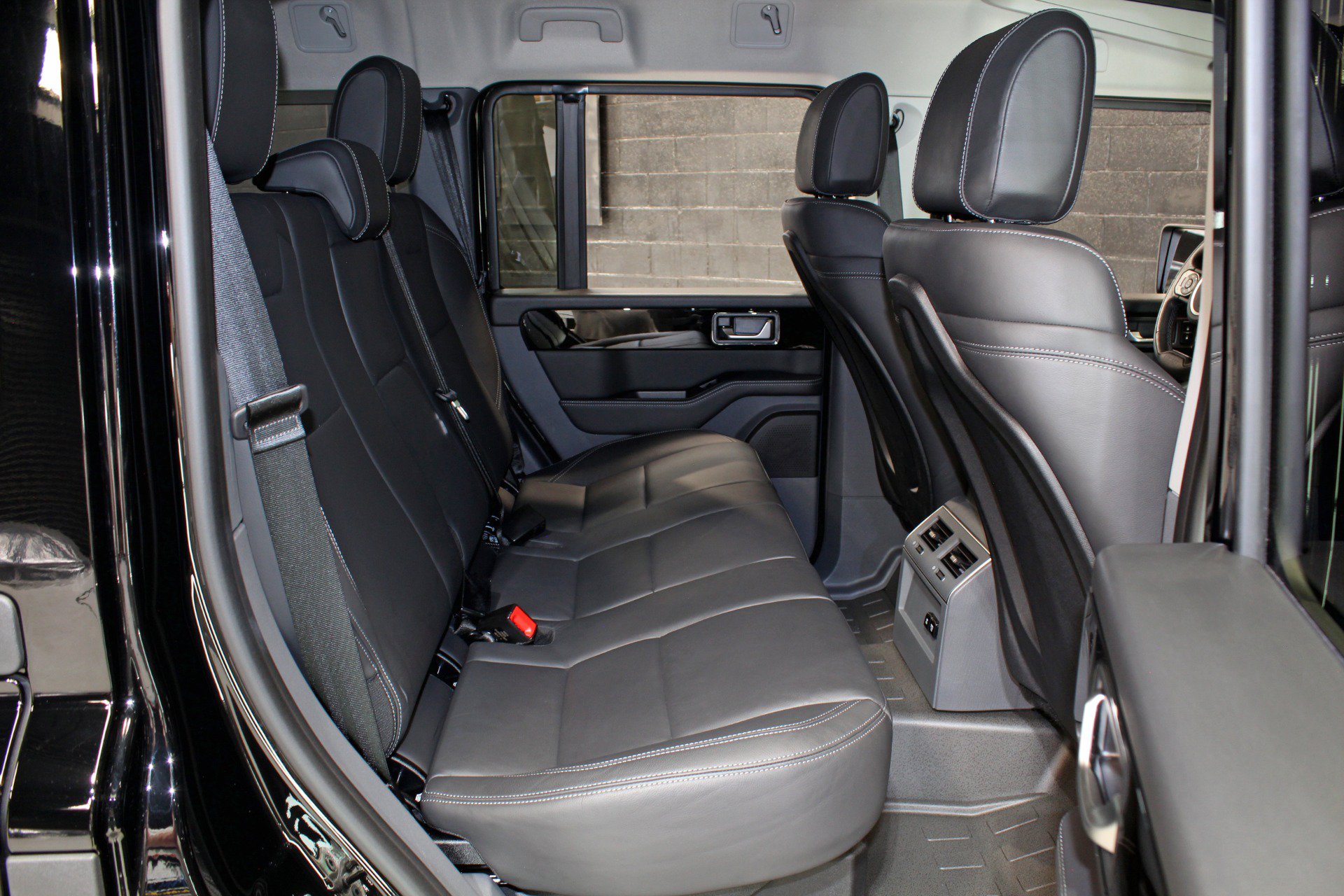 Used 2024 INEOS Grenadier Station Wagon AWD/4WD image 56