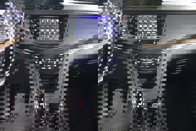 Certified 2024 Cadillac XT5 Premium Luxury w/ Platinum Package image 16