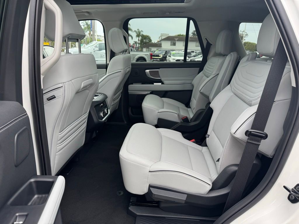 Used 2025 Ford Expedition Platinum w/ Platinum Ultimate Package image 17