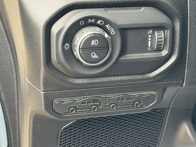 New 2026 Jeep Gladiator Sport AWD/4WD image 13