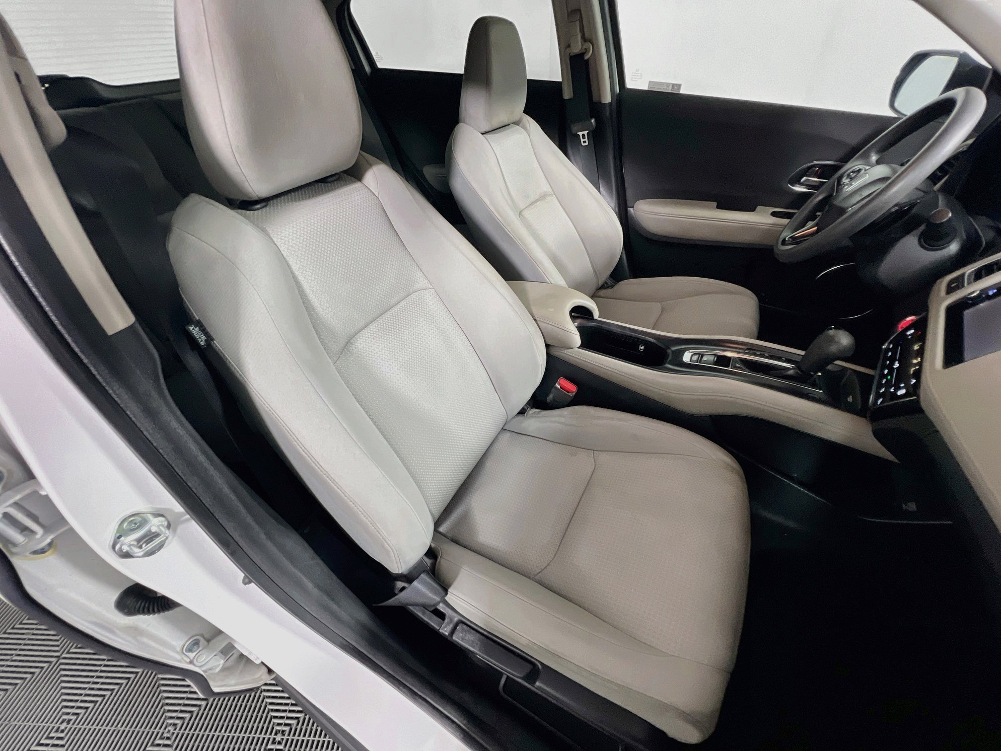 Used 2022 Honda HR-V EX image 30
